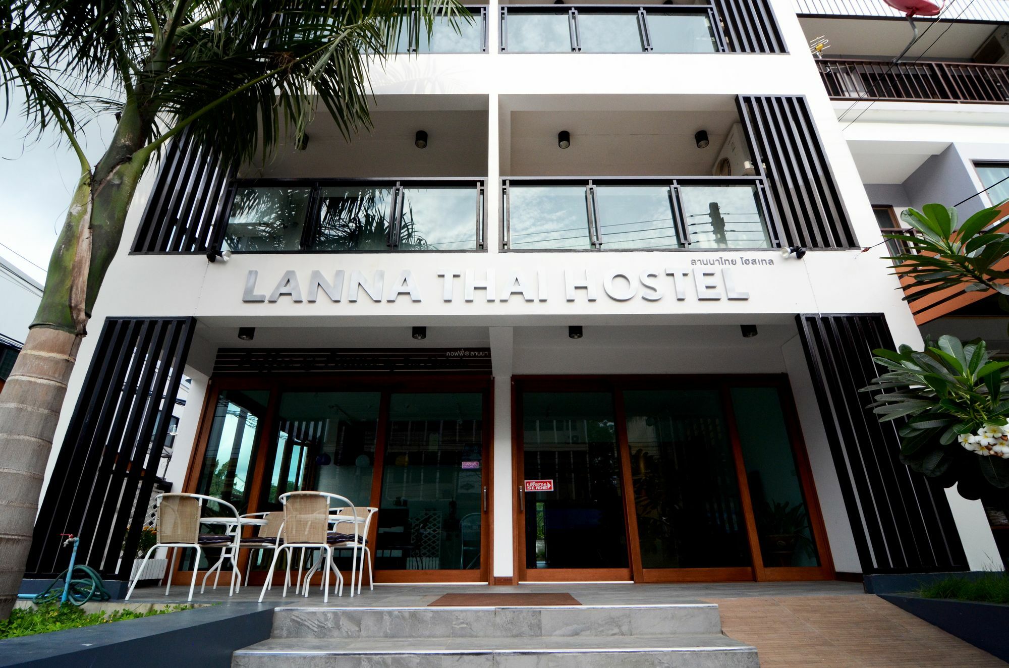 Lanna Thai Hostel Чиангмай Экстерьер фото